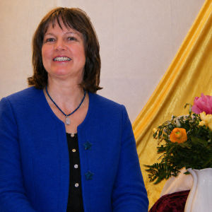 Märchenerzählerin beim Seminar Märchen erzählen lernen